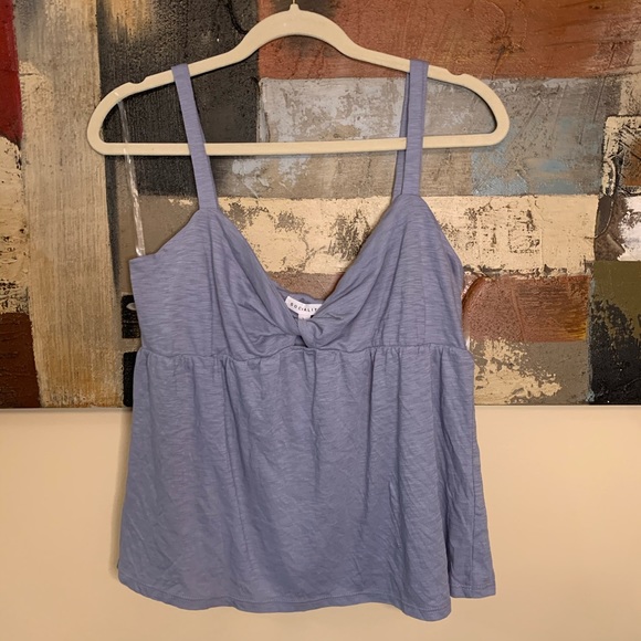Socialite Tie Front Tank Top Chambray - Picture 3 of 6